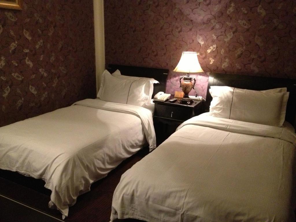Manhattan Jinling Hotel Shanghai Extérieur photo