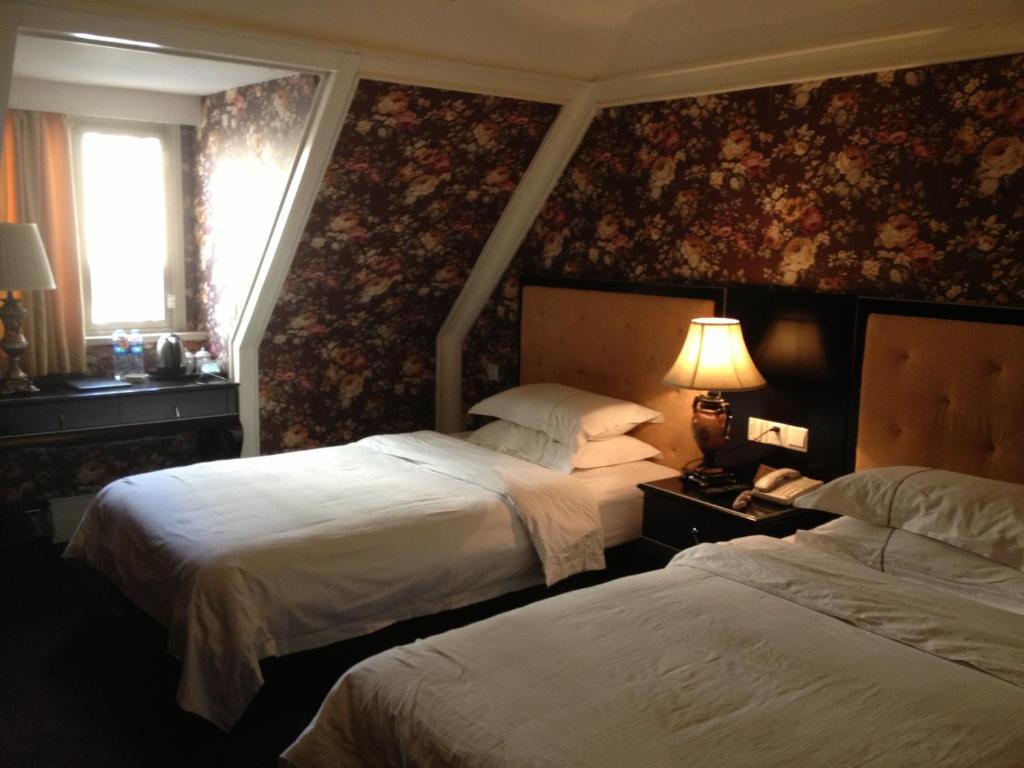 Manhattan Jinling Hotel Shanghai Extérieur photo