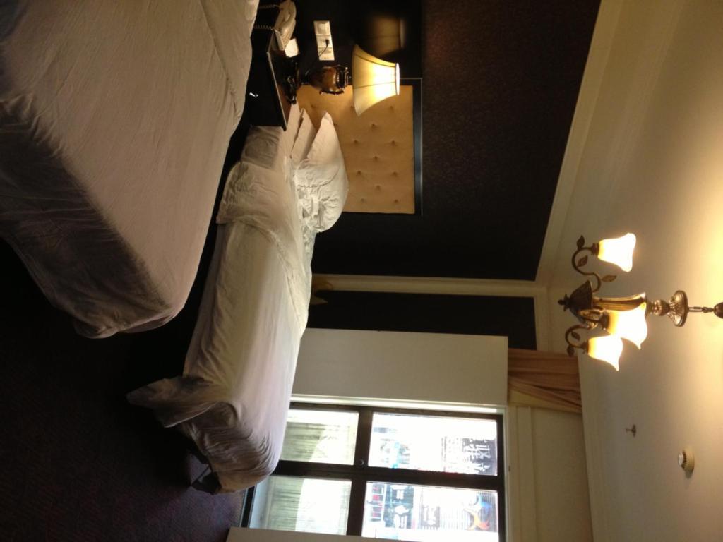 Manhattan Jinling Hotel Shanghai Extérieur photo