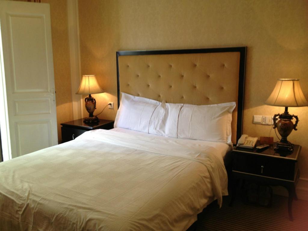 Manhattan Jinling Hotel Shanghai Chambre photo