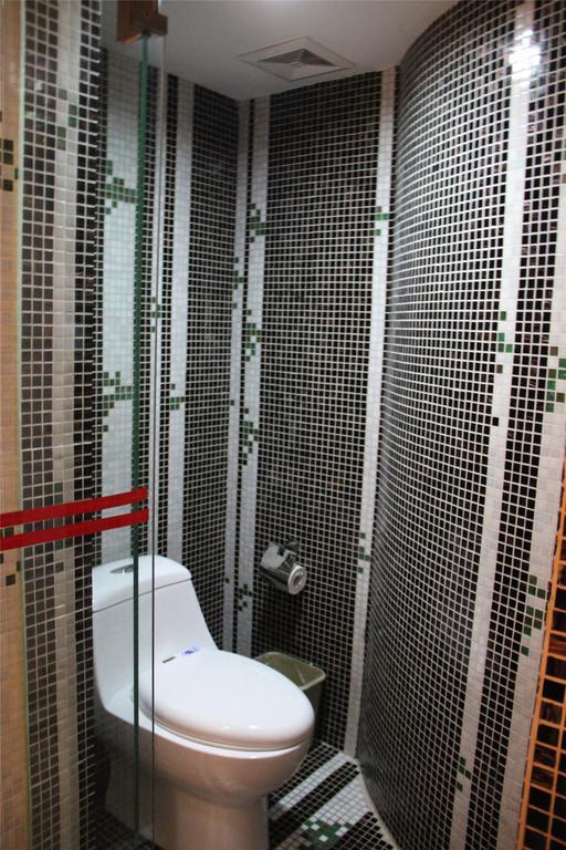 Manhattan Jinling Hotel Shanghai Chambre photo