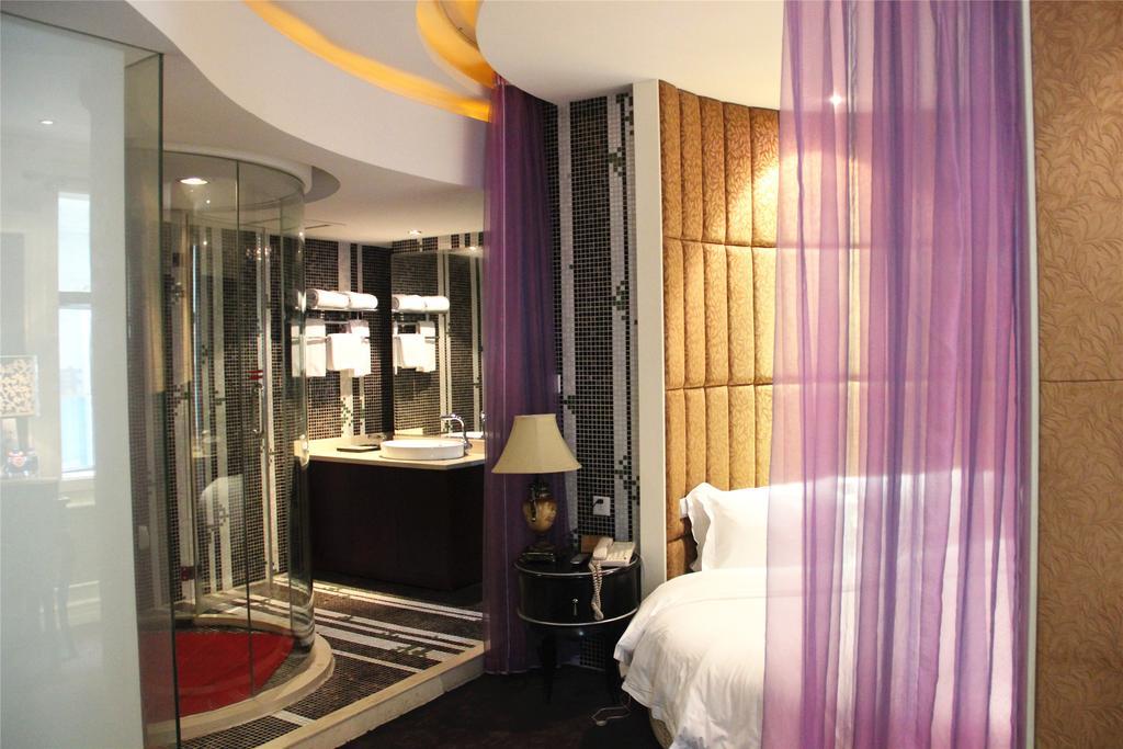 Manhattan Jinling Hotel Shanghai Chambre photo